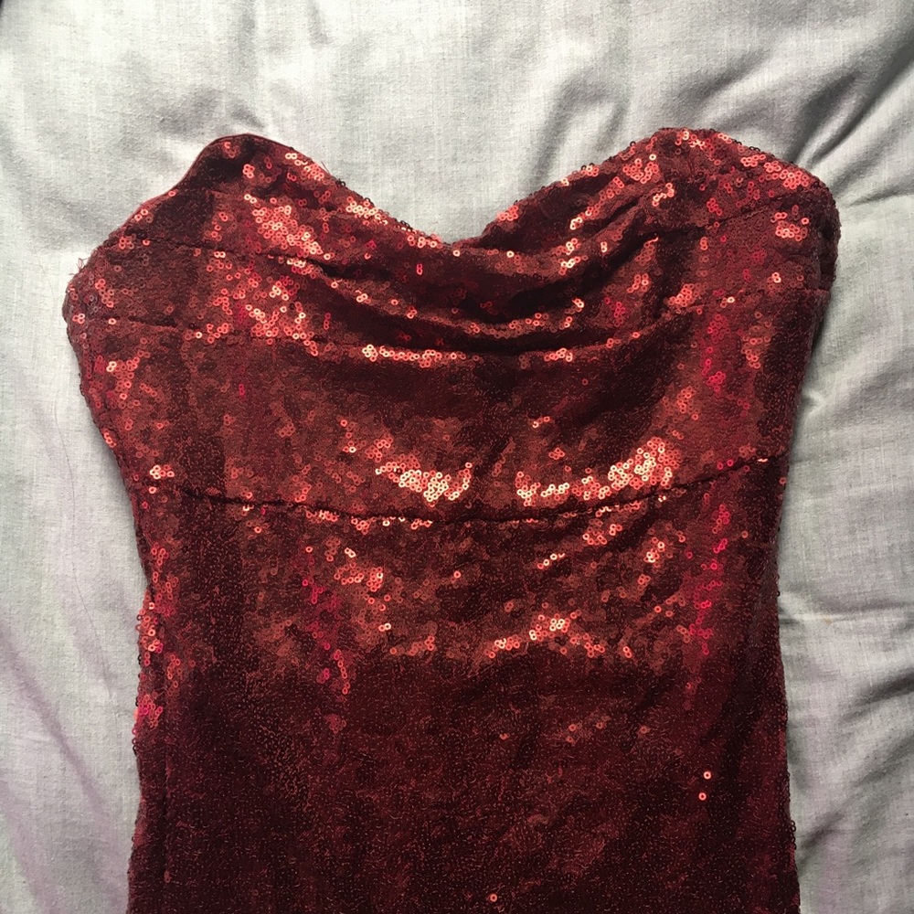 Strapless sequin gown - Picture 4 of 5